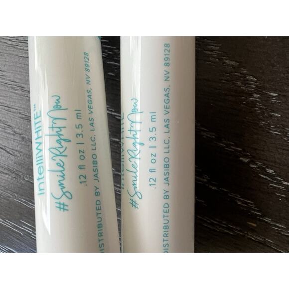 intelliWHITE Platinum Whitening Kit - 2 Gel Pen & 1 Mouthpiece .12 oz - Sealed - Picture 5 of 10